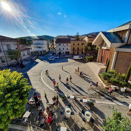 Viverenumana Appartamenti La Tua Casa In Centro A Pochi Passi Dal Mare Exterior foto