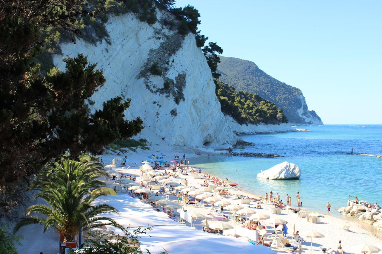 Viverenumana Appartamenti La Tua Casa In Centro A Pochi Passi Dal Mare Exterior foto