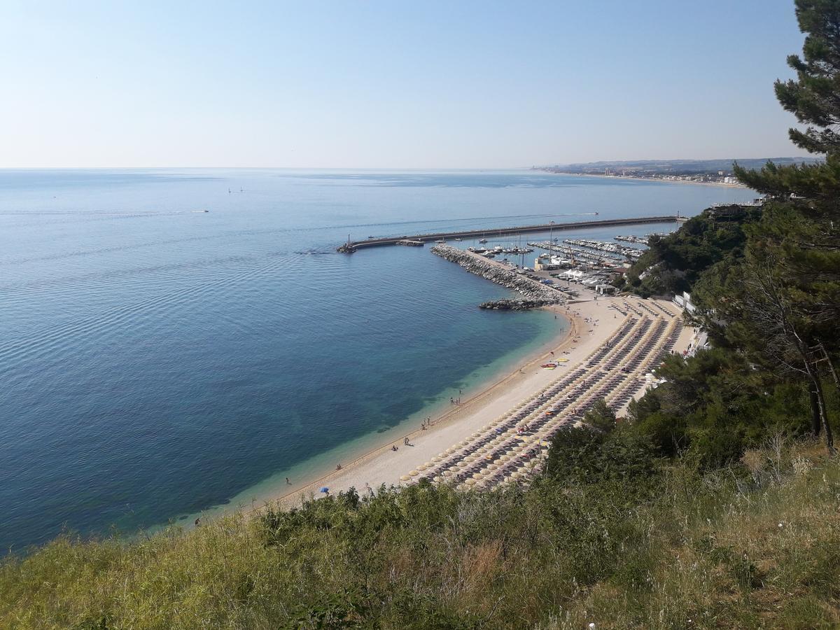 Viverenumana Appartamenti La Tua Casa In Centro A Pochi Passi Dal Mare Exterior foto