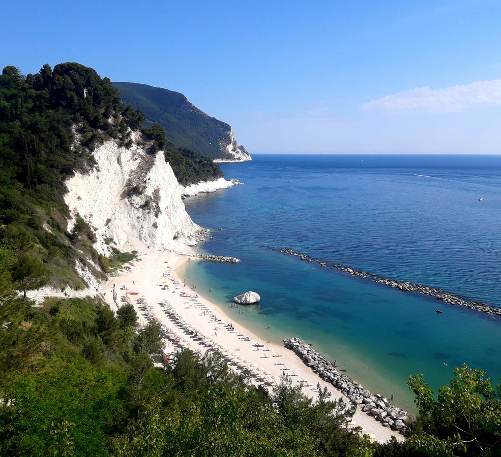 Viverenumana Appartamenti La Tua Casa In Centro A Pochi Passi Dal Mare Exterior foto