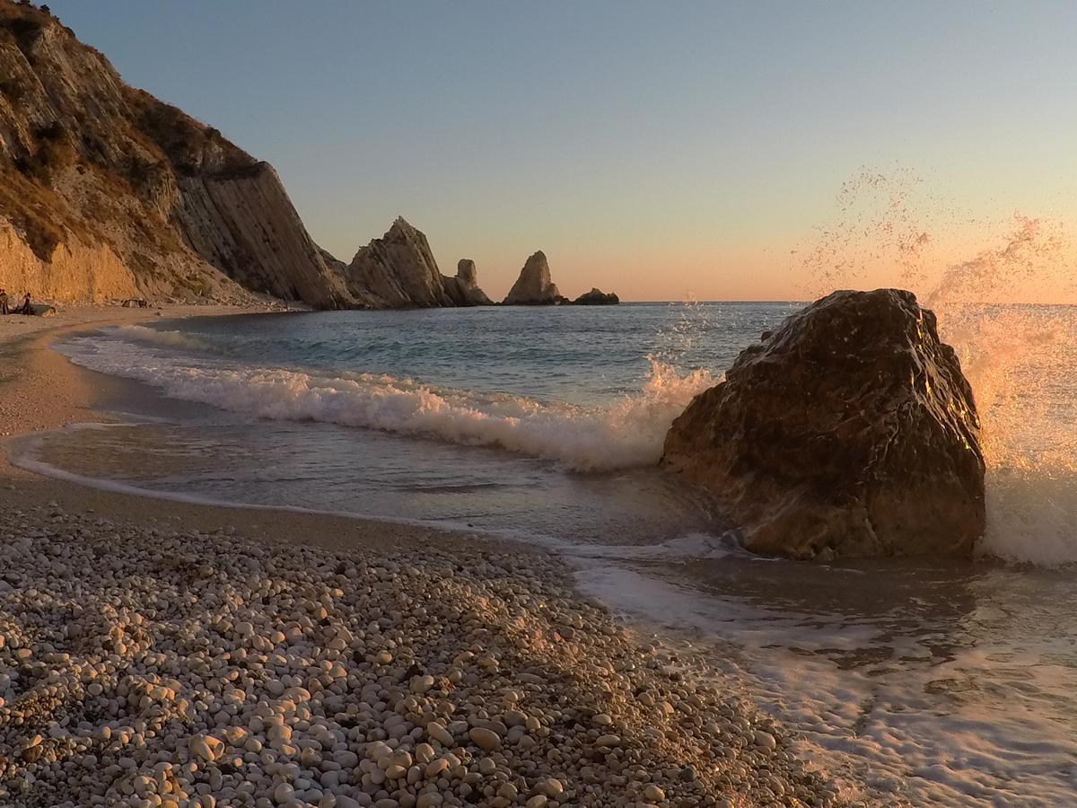 Viverenumana Appartamenti La Tua Casa In Centro A Pochi Passi Dal Mare Exterior foto