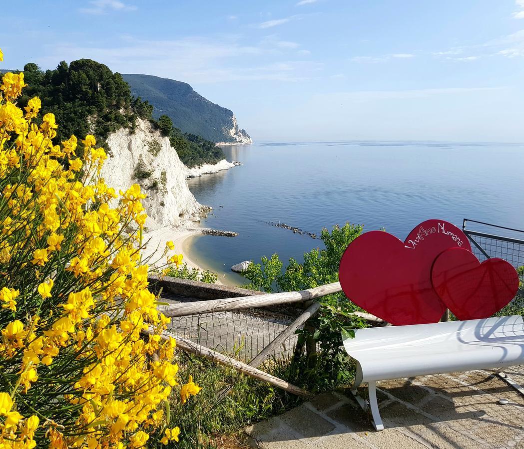 Viverenumana Appartamenti La Tua Casa In Centro A Pochi Passi Dal Mare Exterior foto