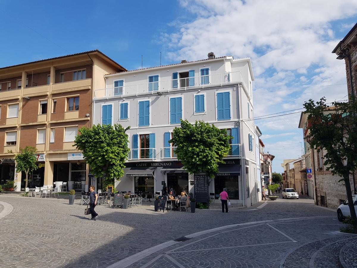 Viverenumana Appartamenti La Tua Casa In Centro A Pochi Passi Dal Mare Exterior foto