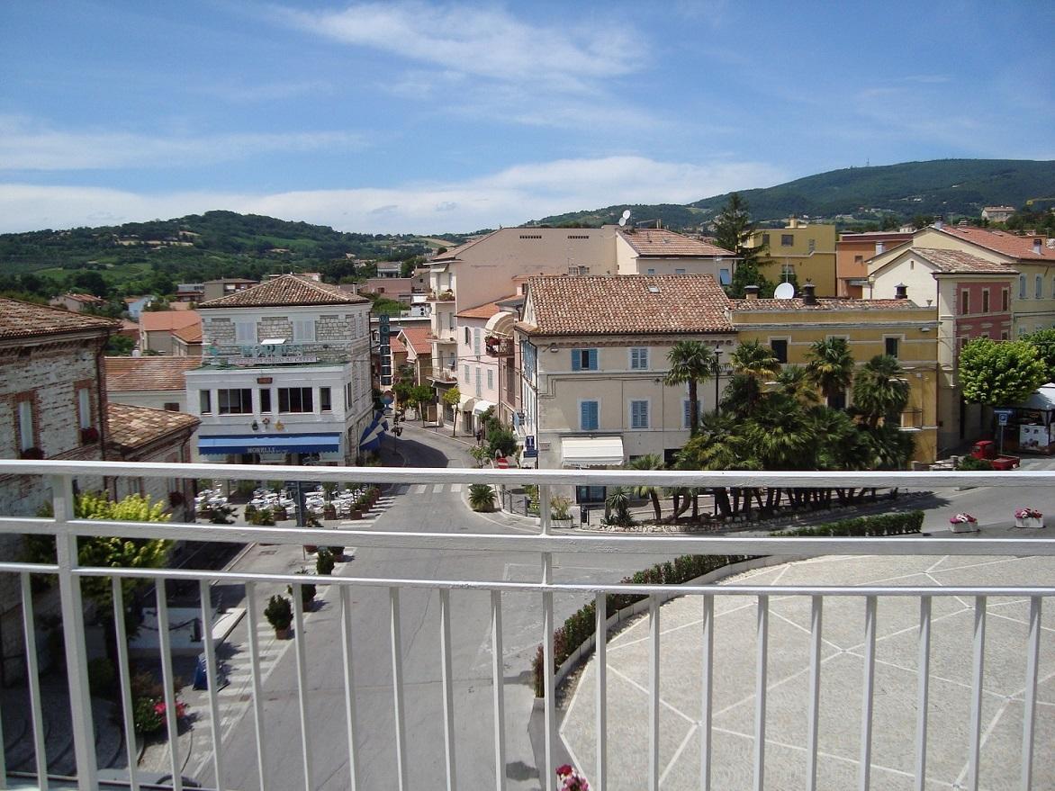 Viverenumana Appartamenti La Tua Casa In Centro A Pochi Passi Dal Mare Exterior foto